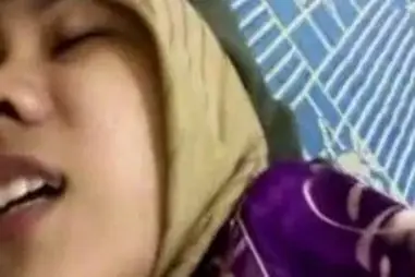 Ukhti Hijab Kuning Pasrah Digenjot Mendesah Nikmat